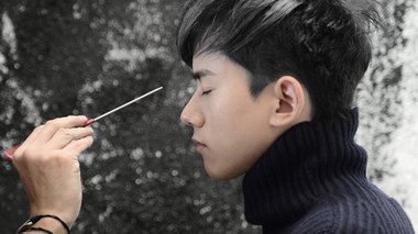 百年品牌施華蔻迎來(lái)首位創(chuàng)型官，聯(lián)手張杰顛覆頭發(fā)的終極想象