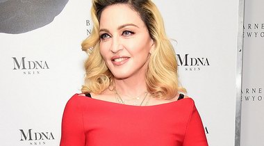 女神麥當(dāng)娜與天貓國(guó)際首席妙物官親密接觸！