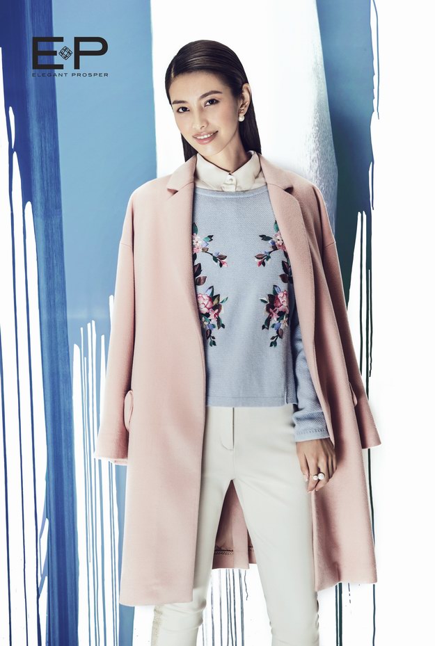 陳漫掌鏡 秦舒培領(lǐng)銜演繹EP雅瑩首部跨界藝術(shù)大片