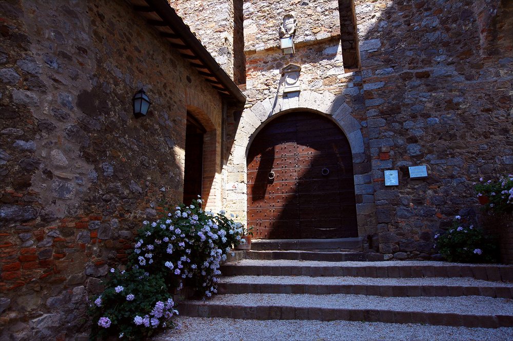 薩拉堡芝華露（CERVARO）干白，是意大利第一個可以長期收藏的高檔干白葡萄酒