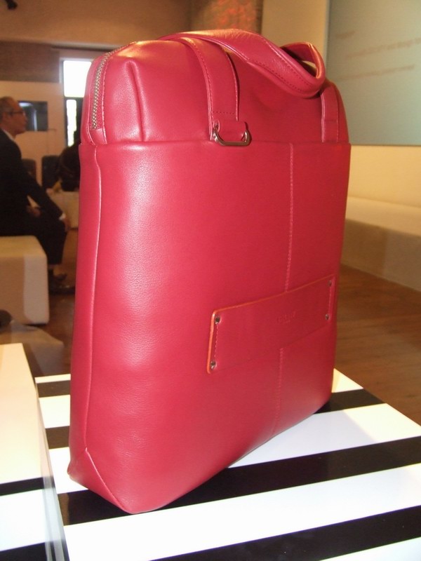 法國標(biāo)志性箱包品牌DELSEY，4月9日在上海呈獻(xiàn)其2015年新品