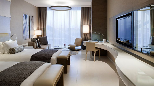 F1周末賽道，明星云集阿布扎比亞斯總督酒店