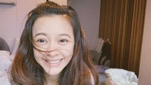 陳意涵產(chǎn)后首照?：這個(gè)情人節(jié)，跟我的小情人持續(xù)睡眠，頭油到有點(diǎn)時(shí)尚