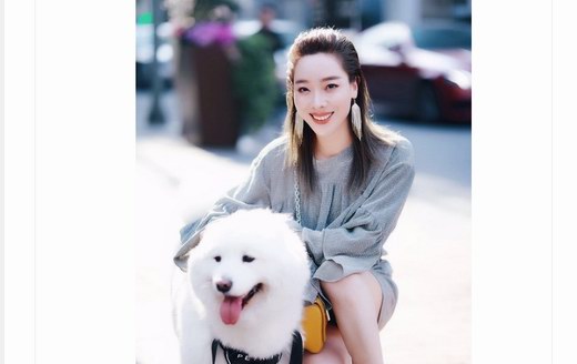 時尚博主劉玳彤的穿衣風(fēng)格不容錯過,想酷美并存