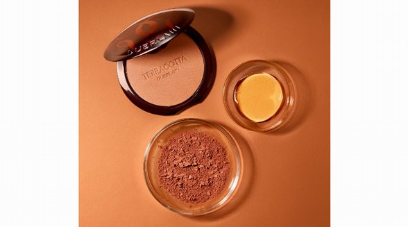 法國(guó)嬌蘭致力守護(hù)自然之美