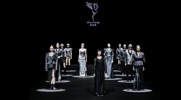 Esa Liang梁冰琴×廣東時(shí)裝周丨花開花落，自有其時(shí)